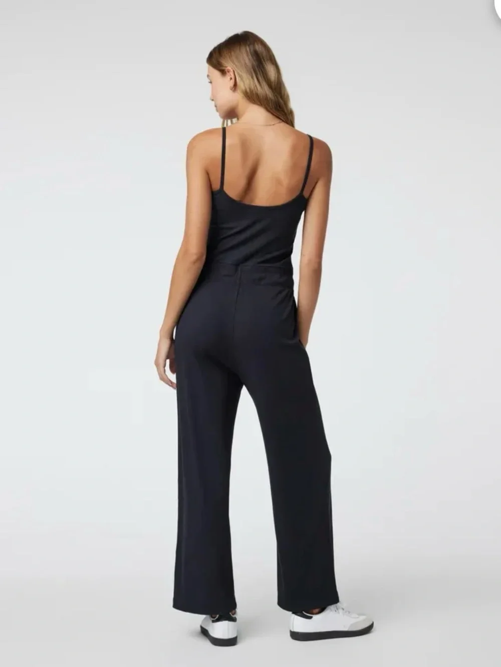 Vuori pose jumpsuit